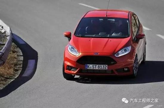 看看法国人是怎么玩转扭转梁悬架的?