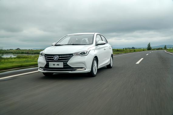 经济适用男 试驾长安全新一代悦翔