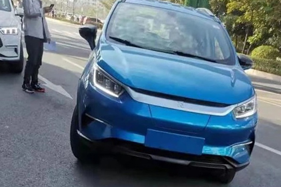 最新设计语言 比亚迪改款元EV实车图曝光