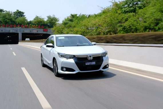 10万家轿主力军 试驾广汽本田新凌派锐·T动/锐·混动