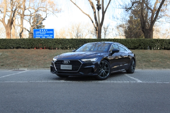 兼顾运动与豪华 试驾2022款奥迪A7 45 TFSI