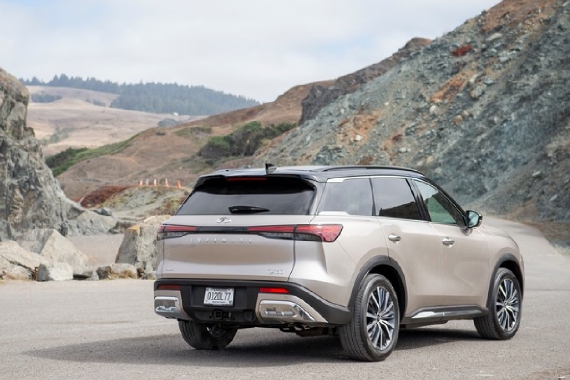 英菲尼迪将推全新SUV 剑指雷克萨斯RX