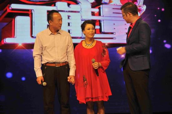 “献血达人”蓝向前、范金凤夫妇与赵川