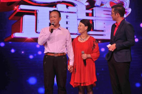 “献血达人”蓝向前、范金凤夫妇与赵川