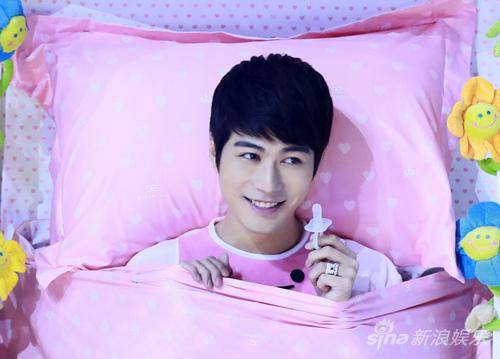 暖男也怕冷 陈学冬被谢娜爆秋裤的秘密|陈学冬