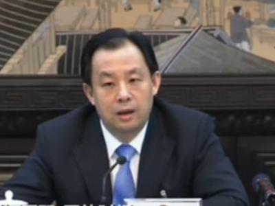 记者提问黑龙江省长:问题比较难请您先笑一笑