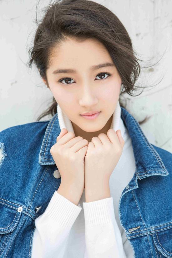 关晓彤憧憬大学生活:做自己喜欢做的事情|关晓