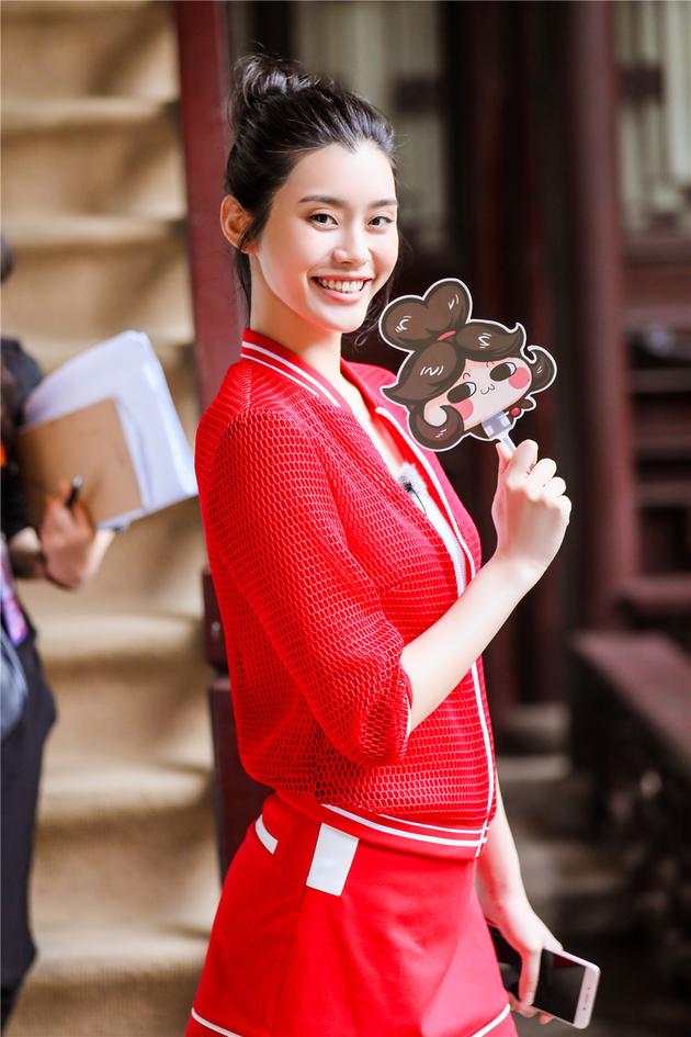 《我们》众星热聊八卦