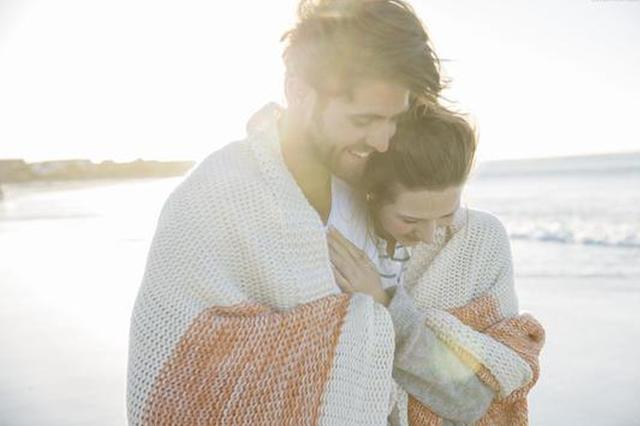 异地恋忽冷忽热要如何经营|异地恋|婚恋|快乐的