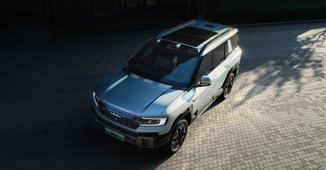 比亚迪方程豹与华为乾崑智驾正式官宣合作