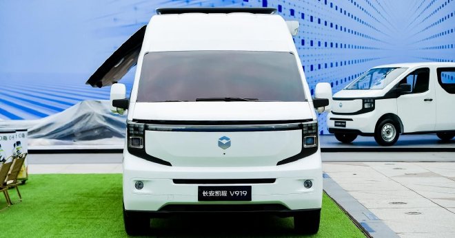 新央企首款新车上市 长安凯程V919售8.99万元起