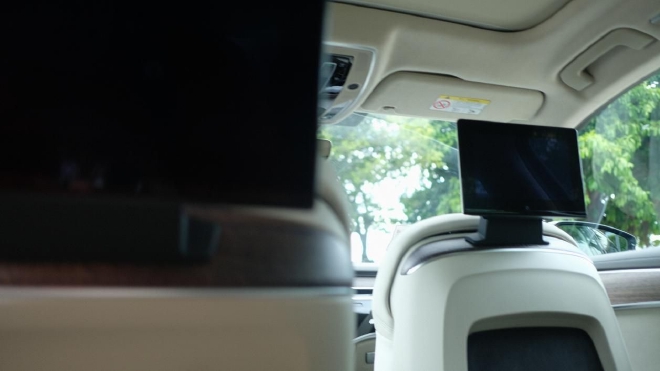 直冲脑门的“德”味 试驾奥迪A8L加剧了我的精神内耗