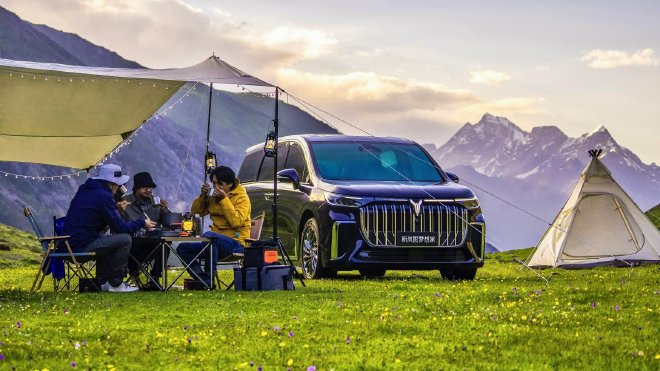 2024款新岚图梦想家开启预订 三电全面焕新