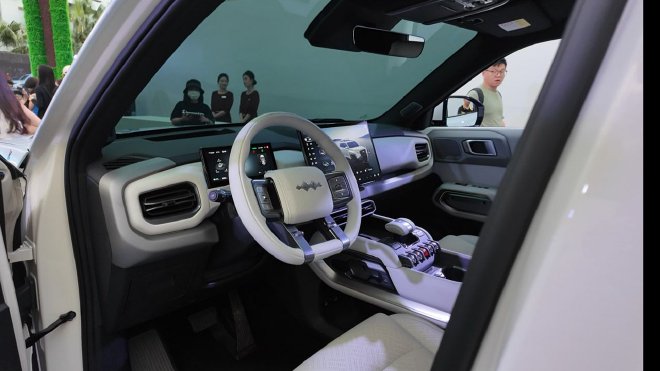 方程豹钛3正式上市 售价13.38-19.38万元