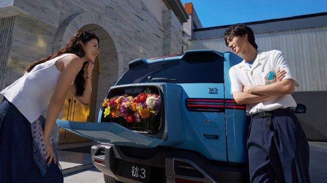 增加粉蓝双色及新版本 方程豹钛3新版本上市