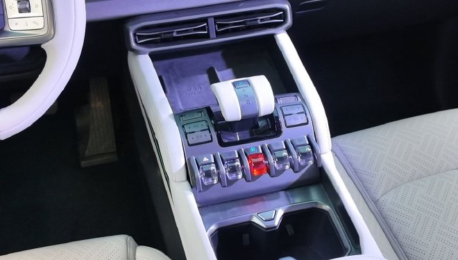 方程豹钛3正式上市 售价13.38-19.38万元