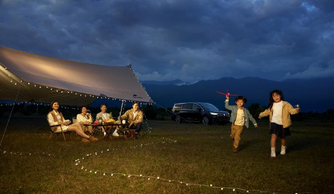 2024款新岚图梦想家开启预订 三电全面焕新