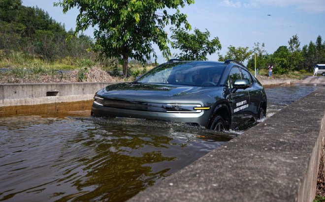 智慧可变SUV 长安启源E07上市售19.99万元起