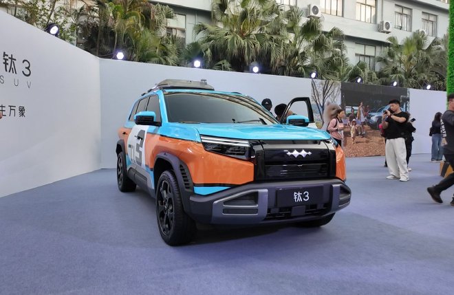 方程豹钛3正式上市 售价13.38-19.38万元