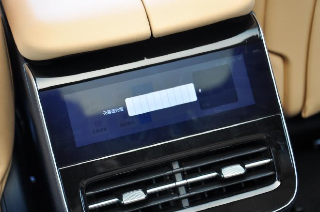 试驾新岚图FREE 外观换新+百度Apollo赋能