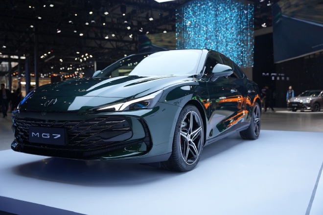 2023上海车展:全新MG7车展亮相