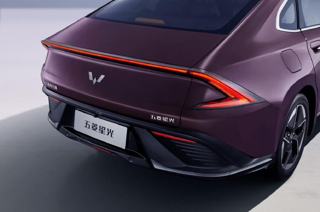 五菱首款轿车星光外观首曝 配6种车身颜色