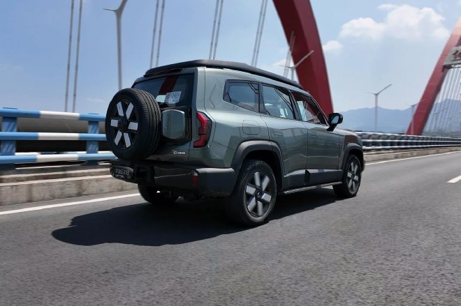 增程也可以很硬派!抢先试驾深蓝G318