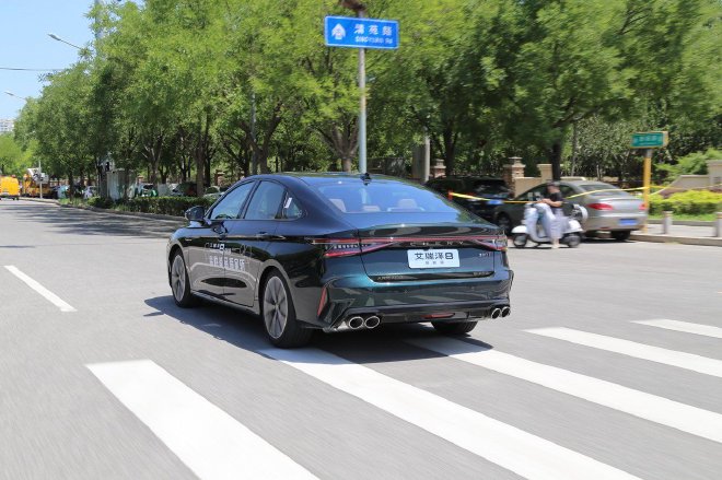 换装8AT变速器 试驾奇瑞艾瑞泽8 御+版车型