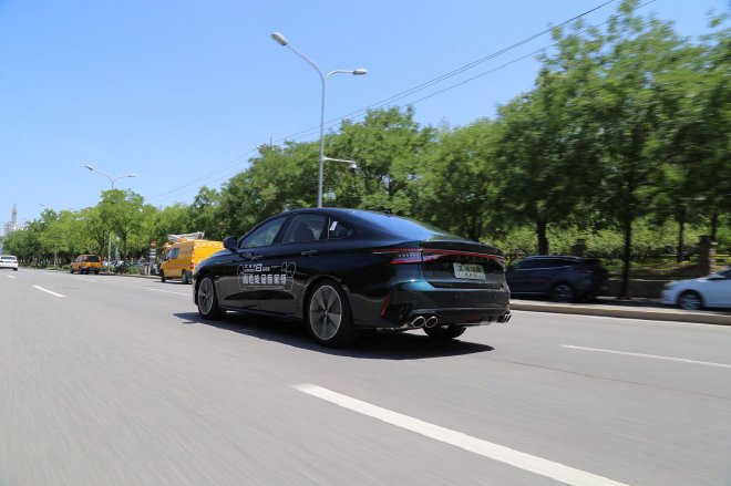 换装8AT变速器 试驾奇瑞艾瑞泽8 御+版车型