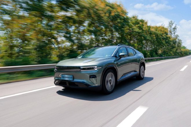 高环最高时速235km/h 长安汽车董事长亲测长安启源E07