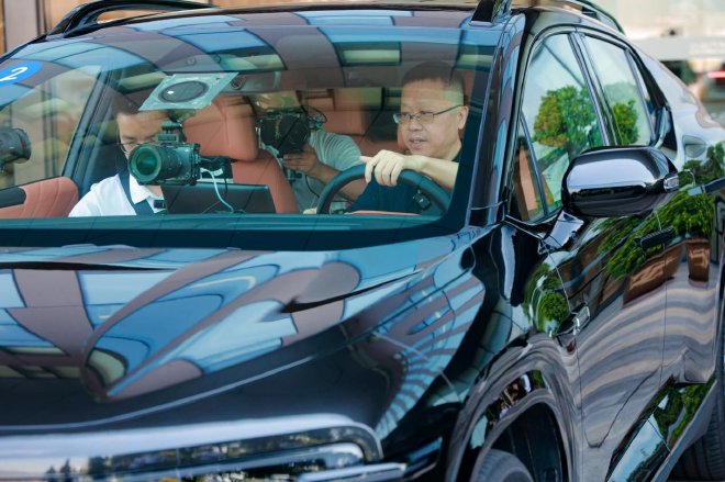 高环最高时速235km/h 长安汽车董事长亲测长安启源E07