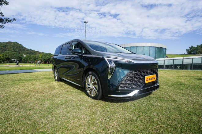 美系豪华行政MPV再升级 实拍2025款别克世纪CENTURY