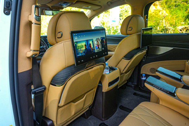 底盘/智驾/座舱等六部分均升级 试驾2025款腾势D9