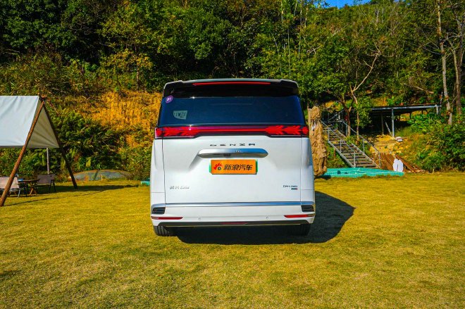 底盘/智驾/座舱等六部分均升级 试驾2025款腾势D9