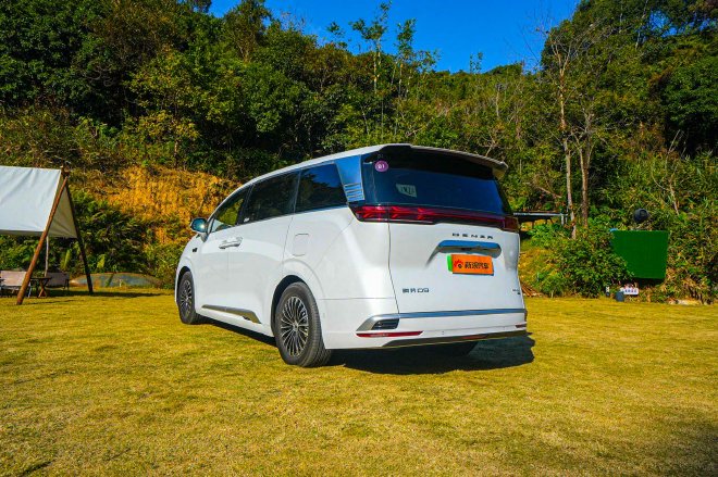 底盘/智驾/座舱等六部分均升级 试驾2025款腾势D9