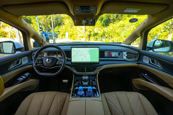 底盘/智驾/座舱等六部分均升级 试驾2025款腾势D9