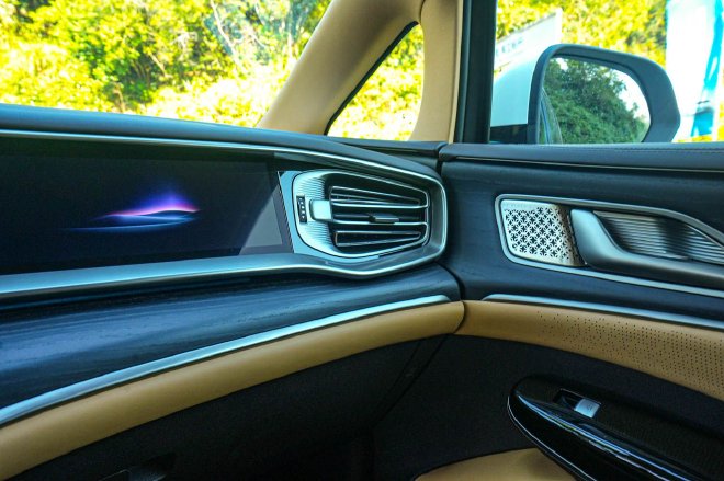 底盘/智驾/座舱等六部分均升级 试驾2025款腾势D9