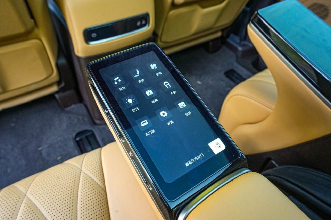 底盘/智驾/座舱等六部分均升级 试驾2025款腾势D9