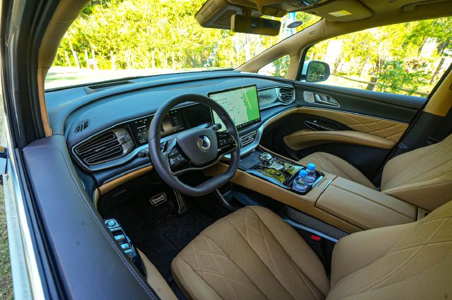 底盘/智驾/座舱等六部分均升级 试驾2025款腾势D9