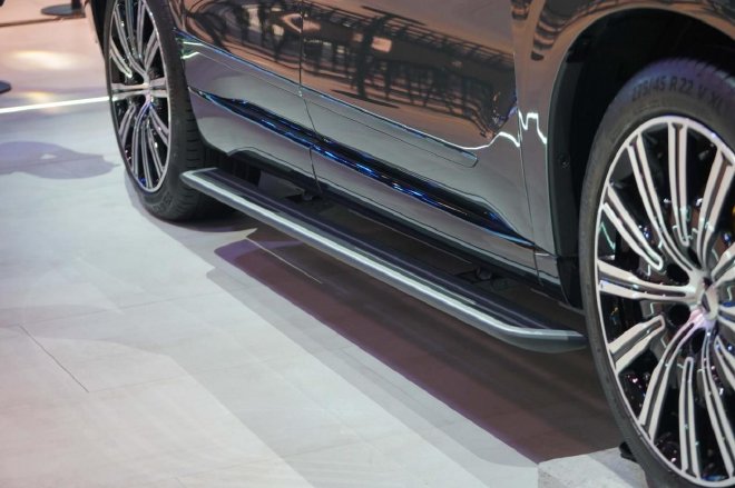 2025上海车展:科技旗舰SUV 腾势N9亮相