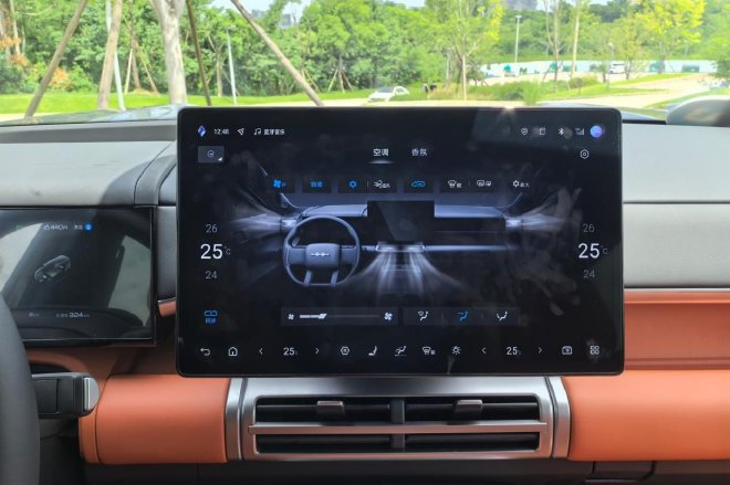 插混大五座SUV的全能选手 试驾方程豹钛7