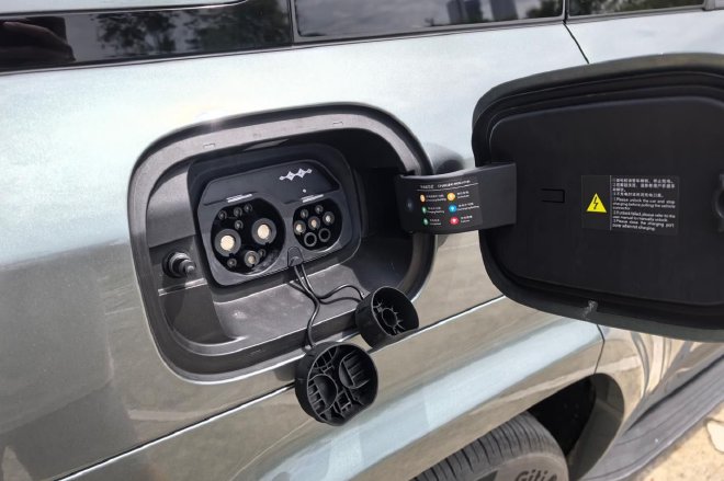 插混大五座SUV的全能选手 试驾方程豹钛7