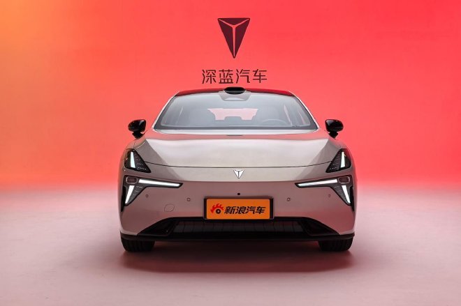 高颜值科技新物种 静态体验深蓝L06