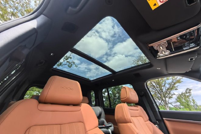 插混大五座SUV的全能选手 试驾方程豹钛7