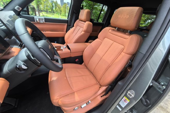 插混大五座SUV的全能选手 试驾方程豹钛7