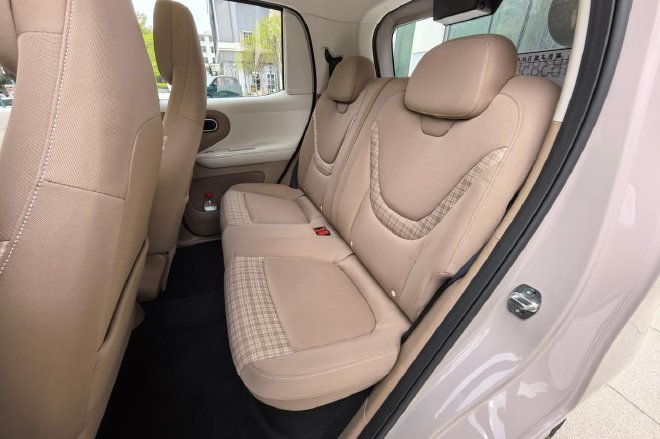 代步神车再进化 试驾第五代宏光MINIEV