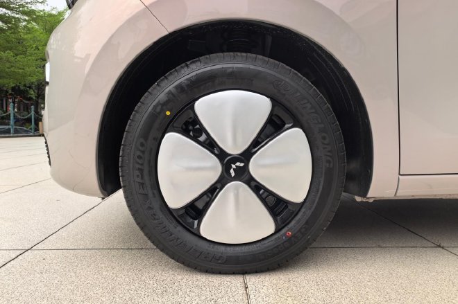 代步神车再进化 试驾第五代宏光MINIEV