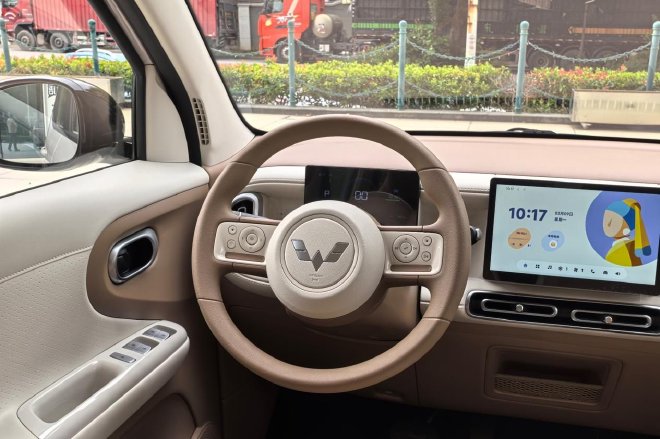 代步神车再进化 试驾第五代宏光MINIEV