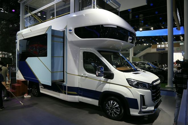 2021成都车展:上汽大通多款定制车型