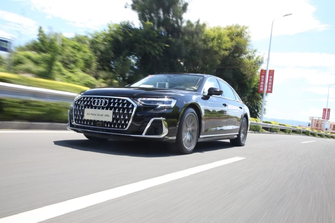 直冲脑门的“德”味 试驾奥迪A8L加剧了我的精神内耗